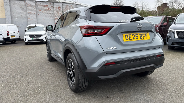 Nissan Juke 1.0 DiG-T N-Connecta 5dr DCT Petrol Hatchback
